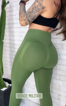 Calça gringa com mega empina bumbum