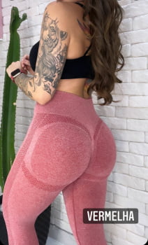 Calça gringa com mega empina bumbum