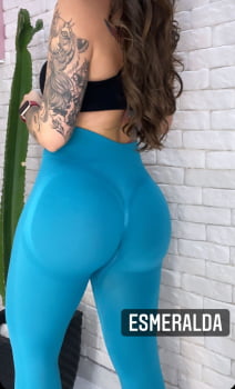 Calça gringa com mega empina bumbum