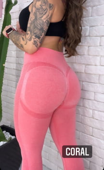 Calça gringa com mega empina bumbum