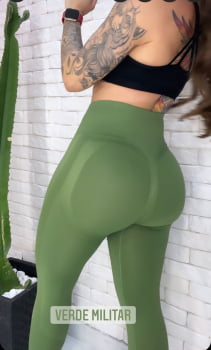 Calça gringa com mega empina bumbum